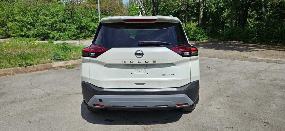 Nissan Rogue Т33 кузов 2.5 бензин  SL з НДС