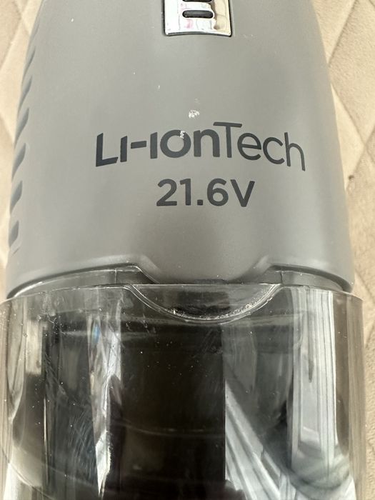 Ручний пилосос в гарно стані