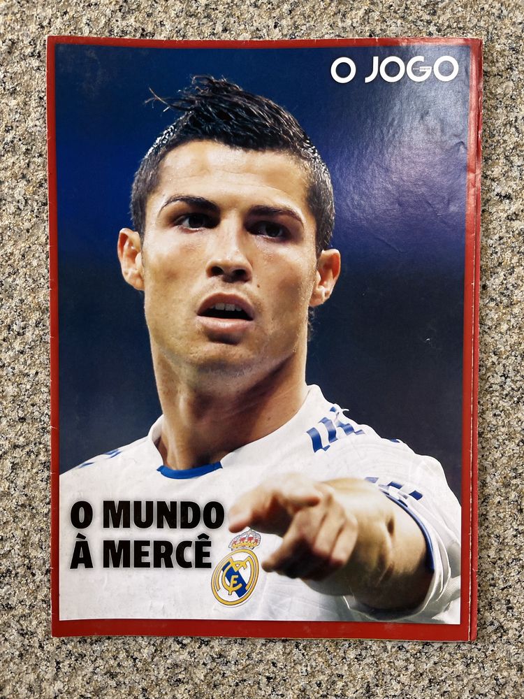 40 posters do jornal O JOGO