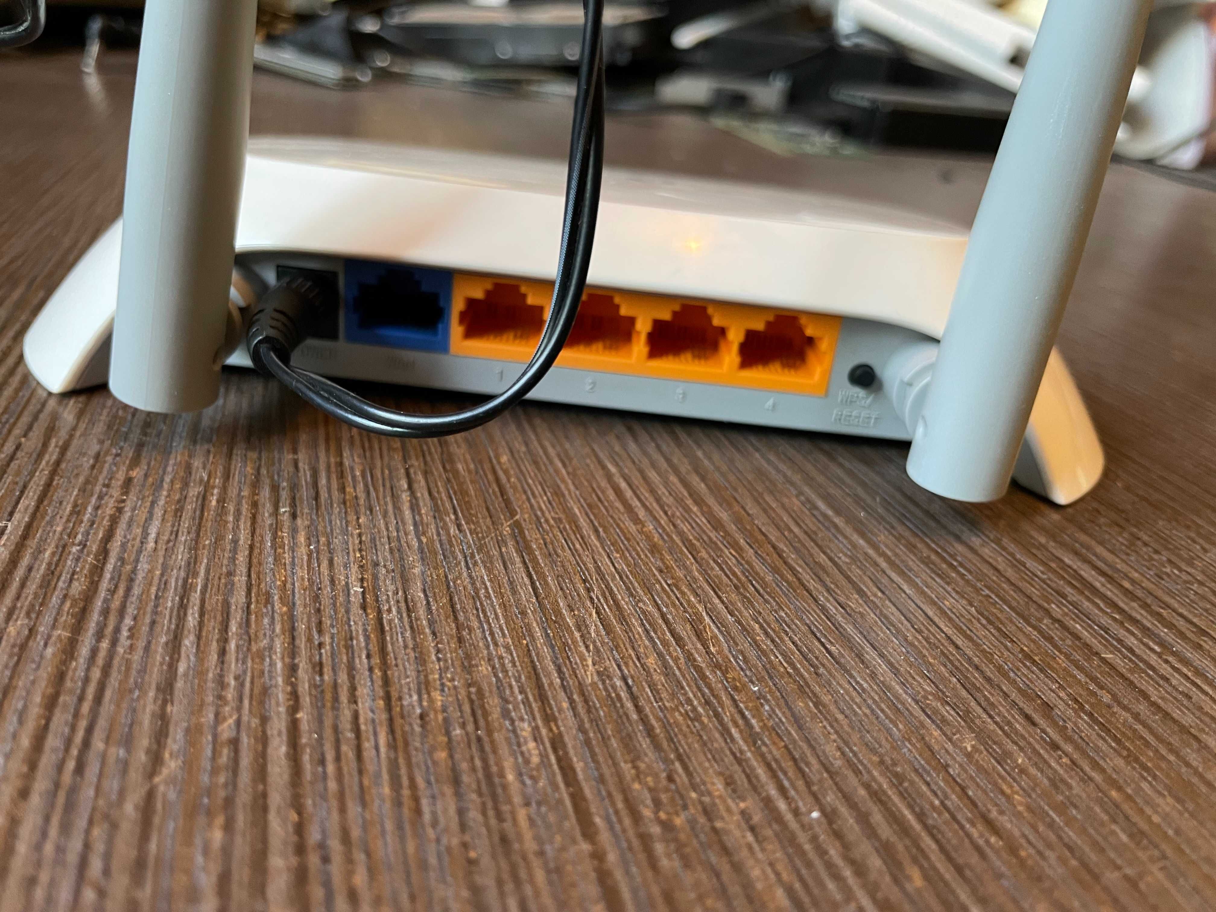 Маршрутизатор роутер TP-Link TL-WR840N