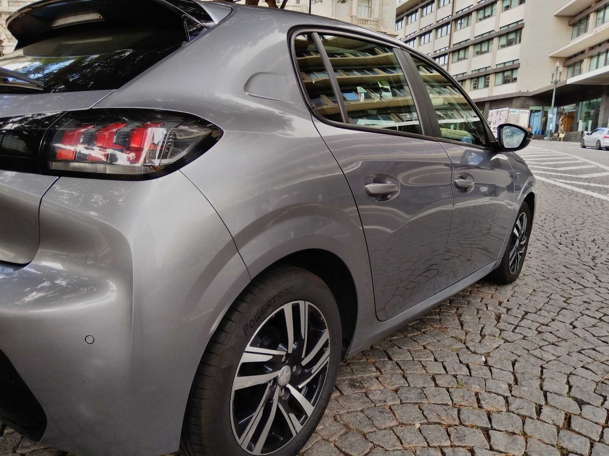 Peugeot 208 - ANO 2020 - Como Novo