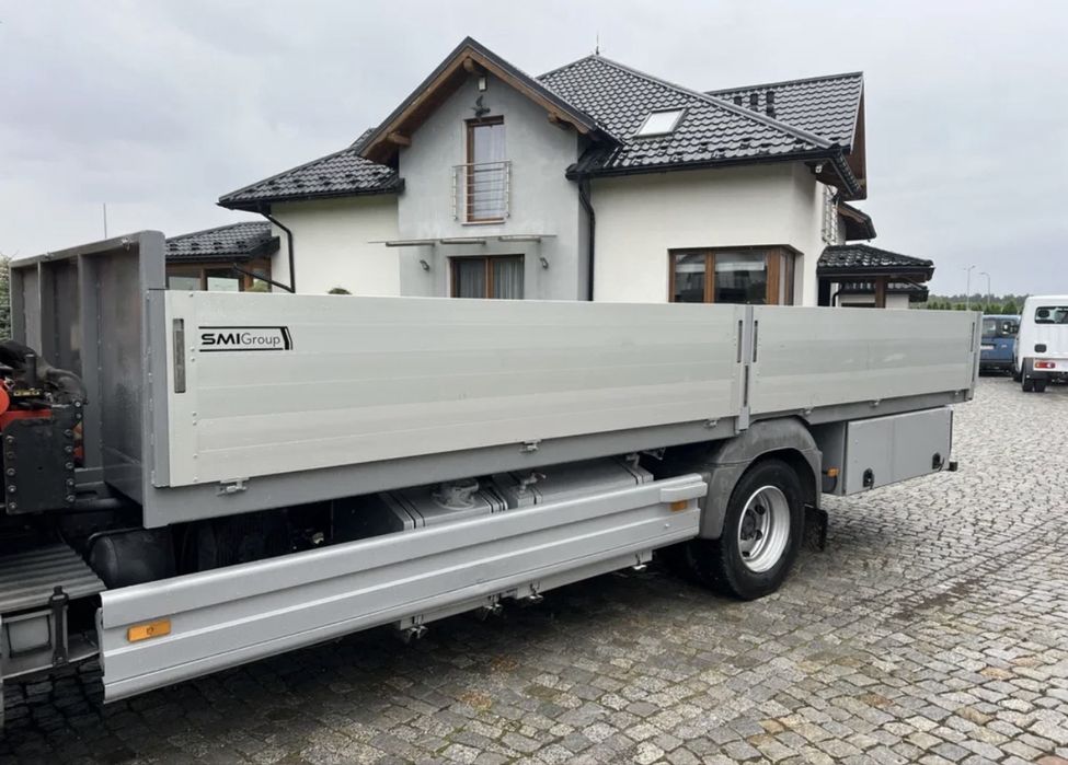 Zabudowa burtowa skrzyniowa platforma cieżarowe dostawcze IVECO MAN