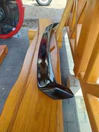 Spoiler klapy Audi 80