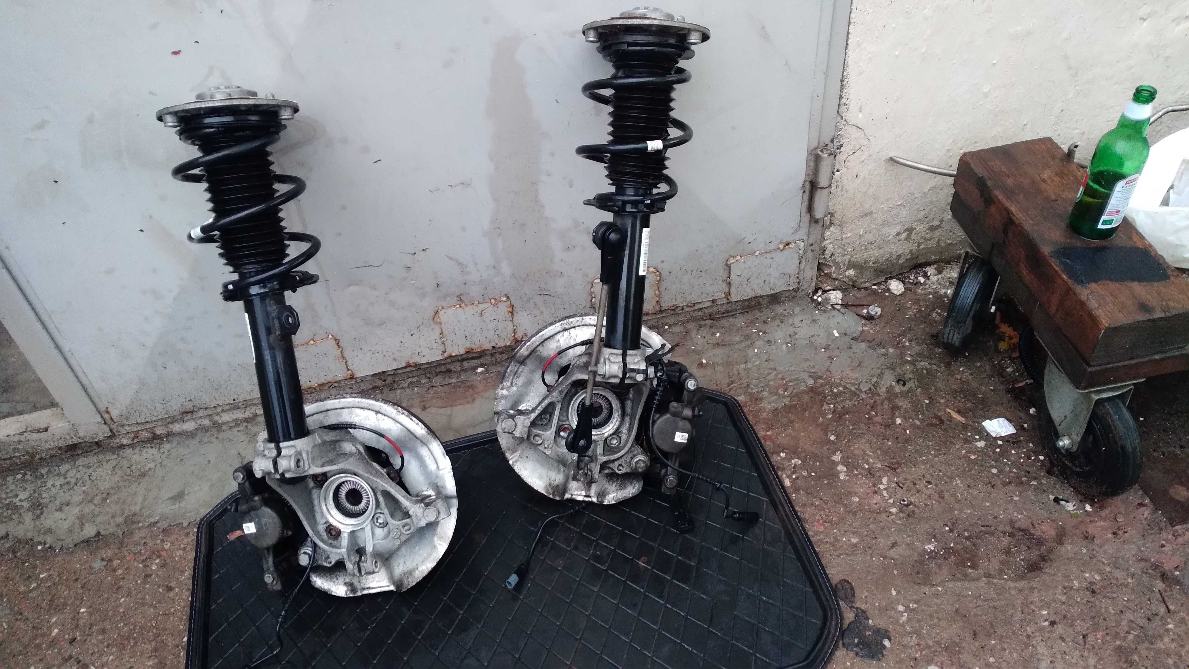 MINI S 2.0l  F55 F56 F57 zwrotnica przednia