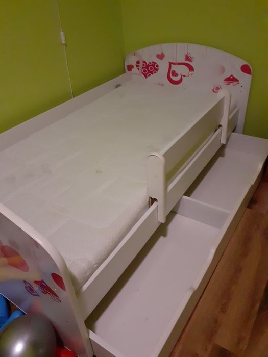 Łóżeczko 160x80 cm z materacem