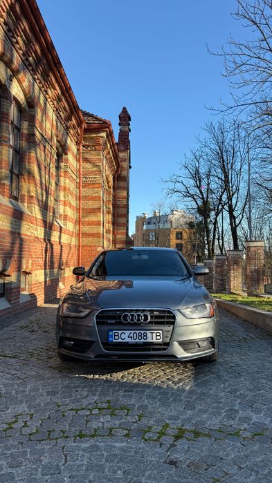 Audi A4 b8 2012р