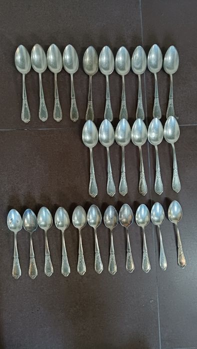 Posrebrzane sztućce Kruppa oraz Wellnera .