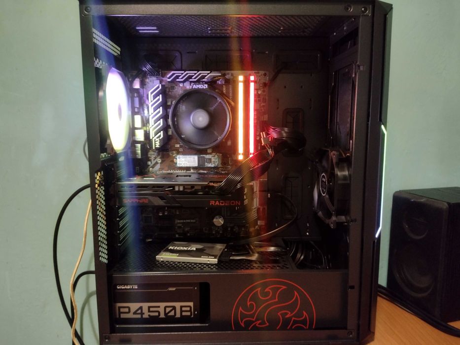 Komputer PC AMD Ryzen 5 16GB Sapphire Radeon RX 6600 8GB GIGABYTE 80+