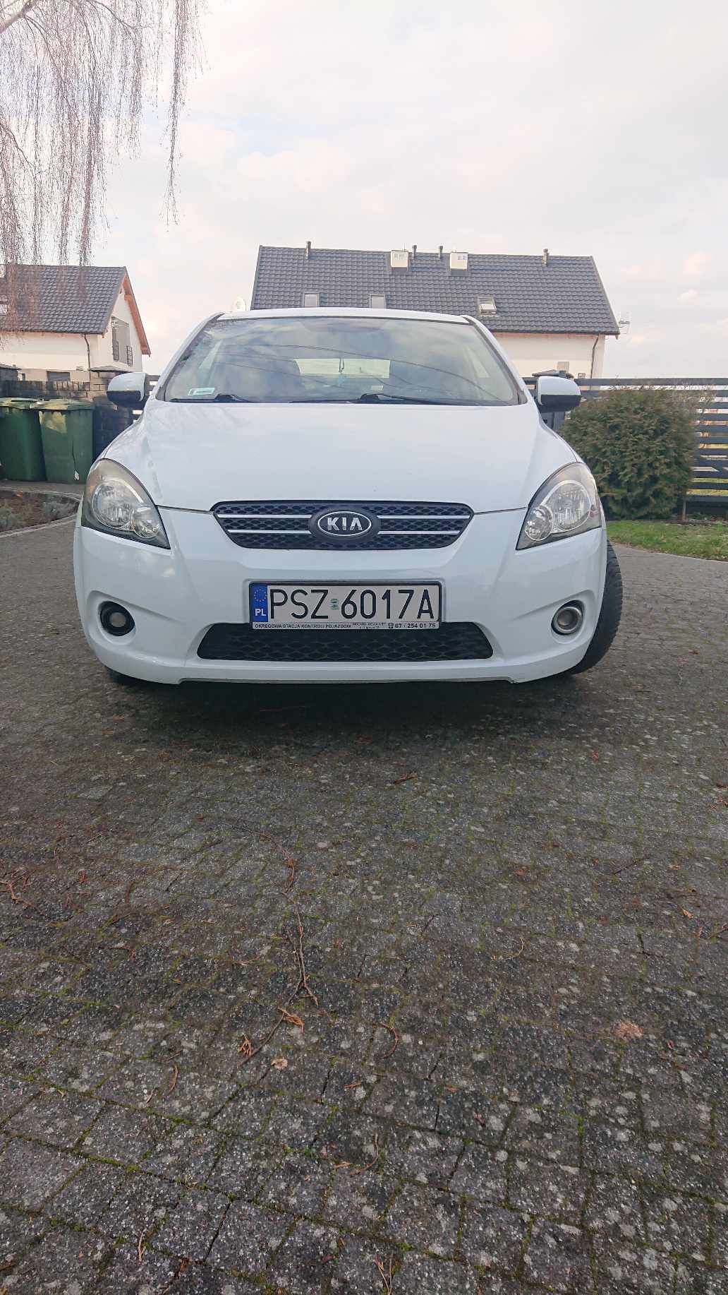 Sprzedam bardzo ładną Kia pro cee'd 1.6 z 2010 roku