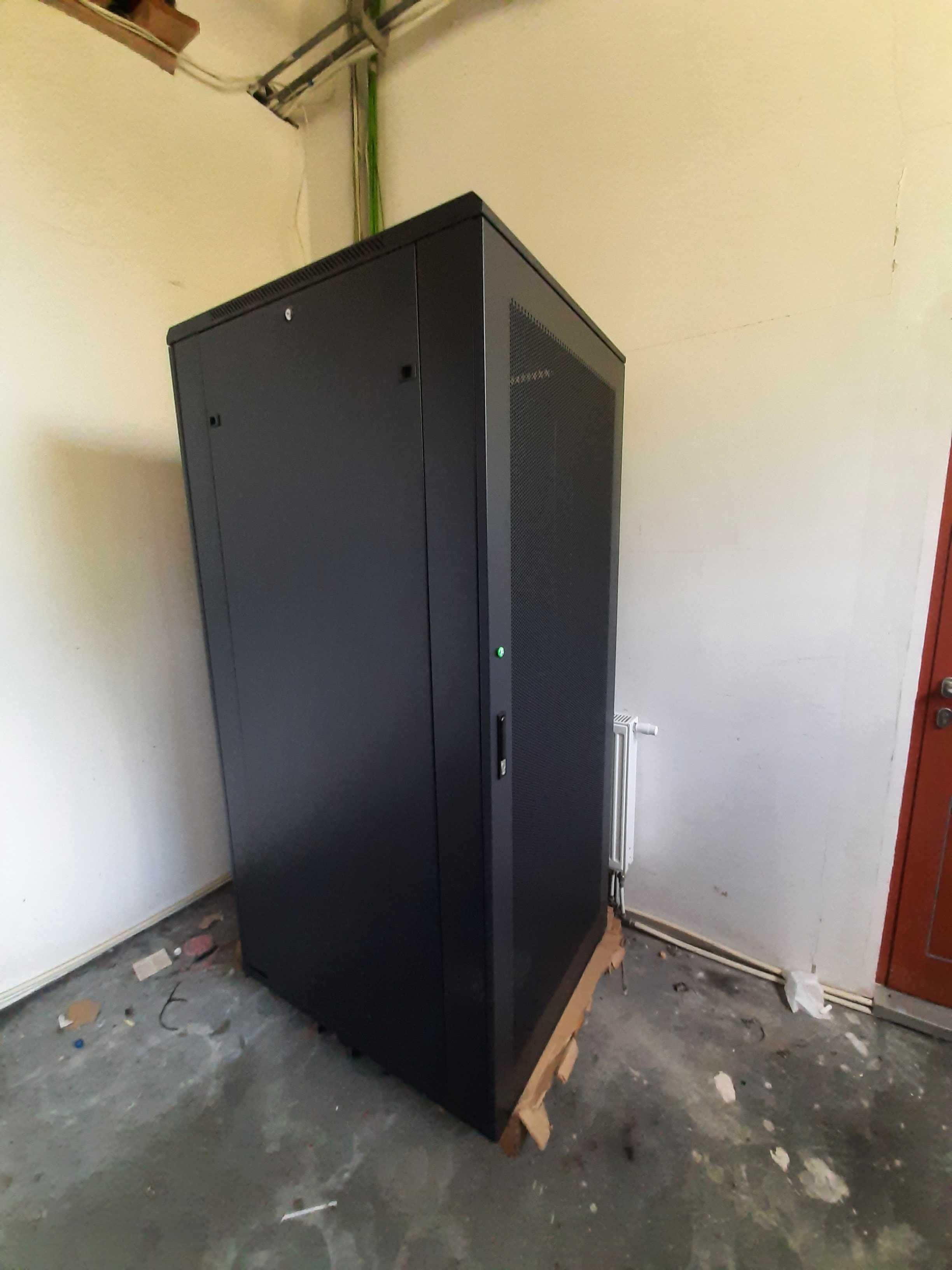 Szafa rack serwerowa 100x80cm 195cm wysoka.Nowa z kluczami czarna. 42U