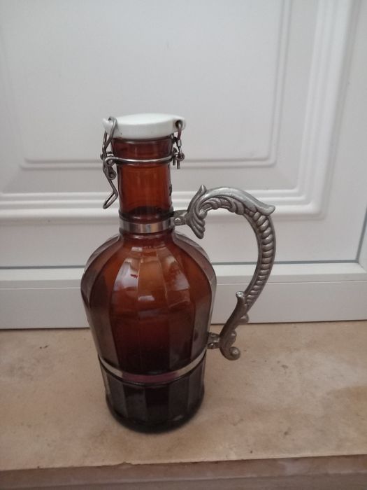 Garrafas e garrafões