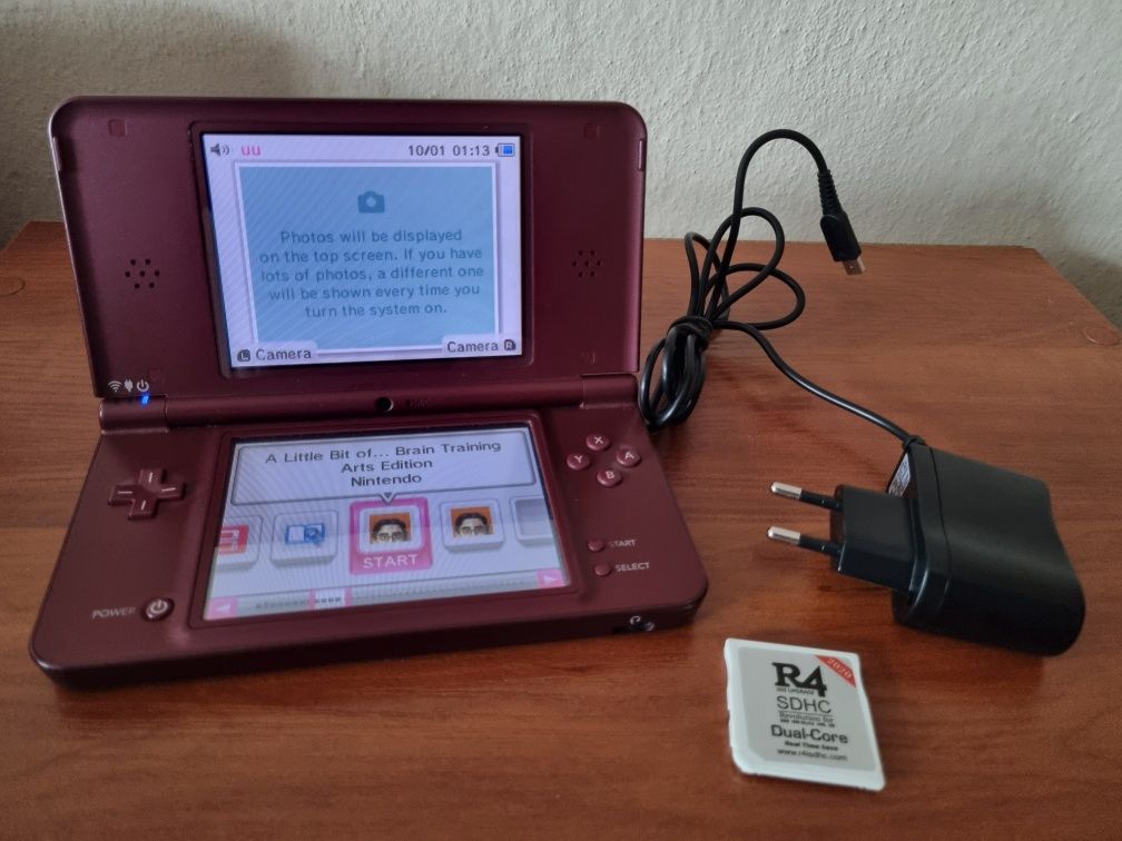 Nintendo DS XL + ładowarka i R4 SDHC