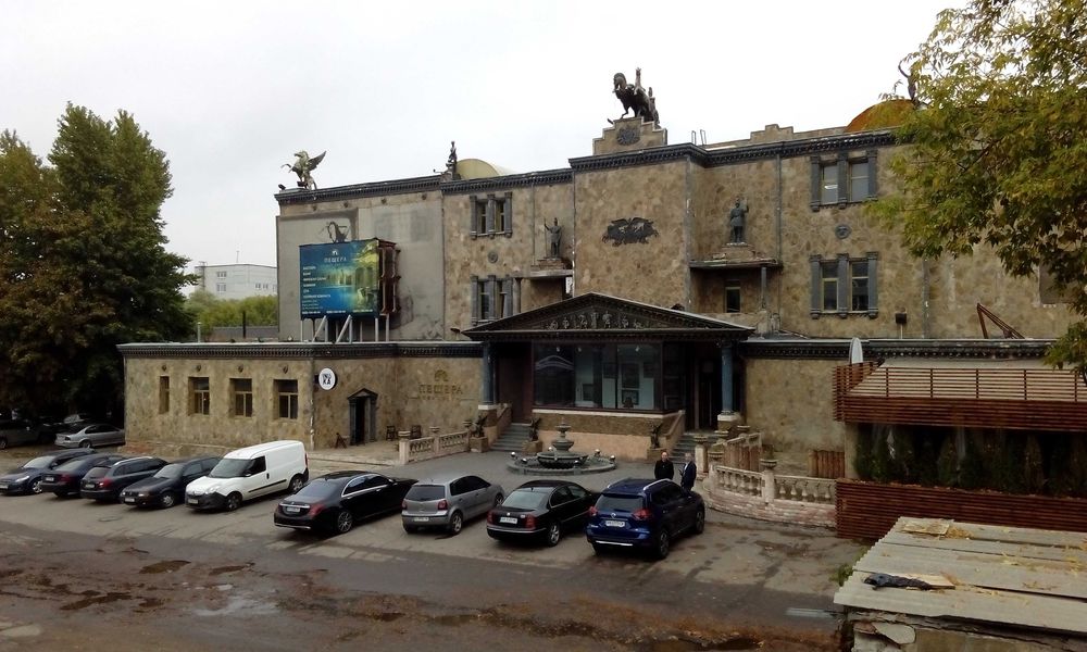 Будівля 11000 м2 пр. Героїв Харкова