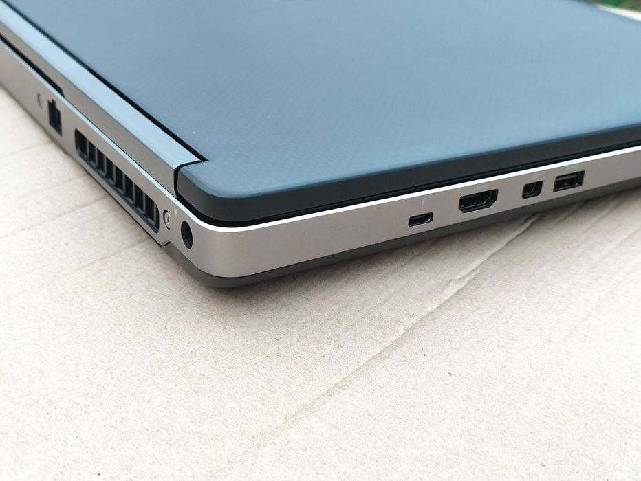 Dell Precision 7720 17.3" 4K i7-7920HQ 48Gb/512Gb NVMe Nvidia P5000