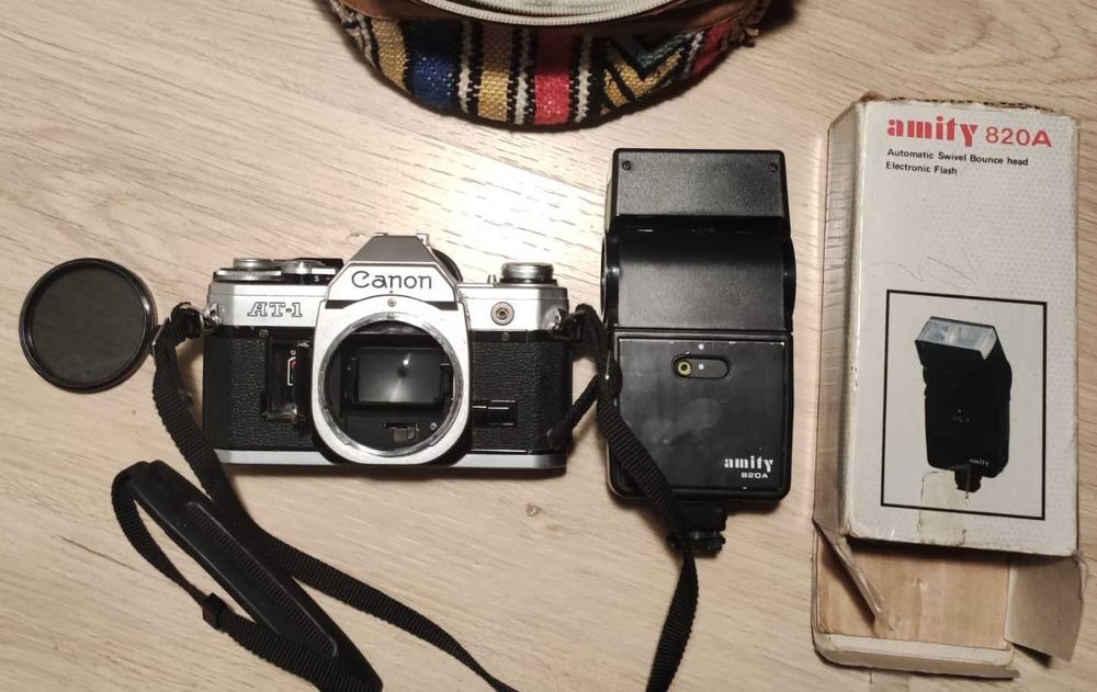 Canon AT-1 vintage