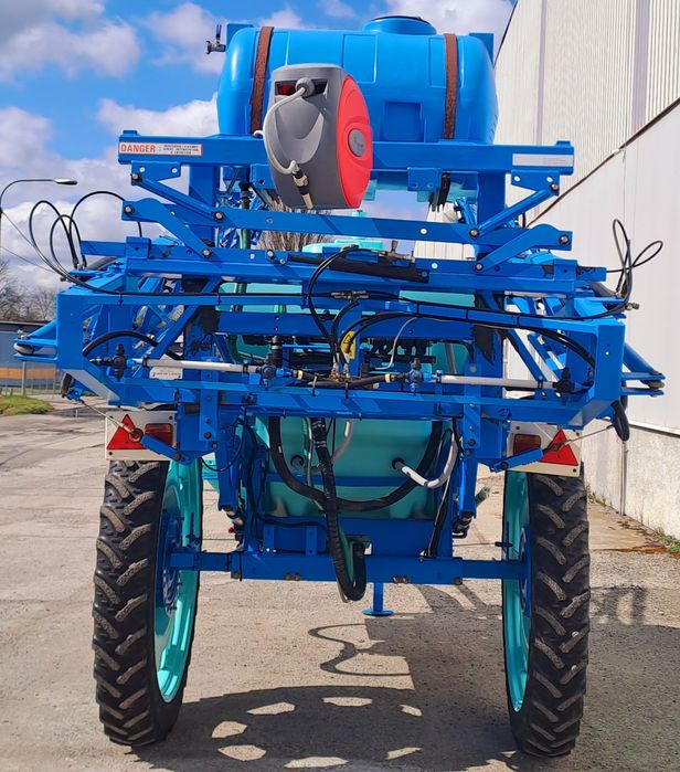 Opryskiwacz Berthoud 3200L 21m