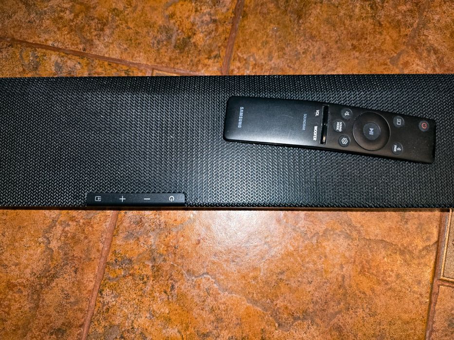 Soundbar Samsung HW-Q700A 3.1.2 – stan idealny