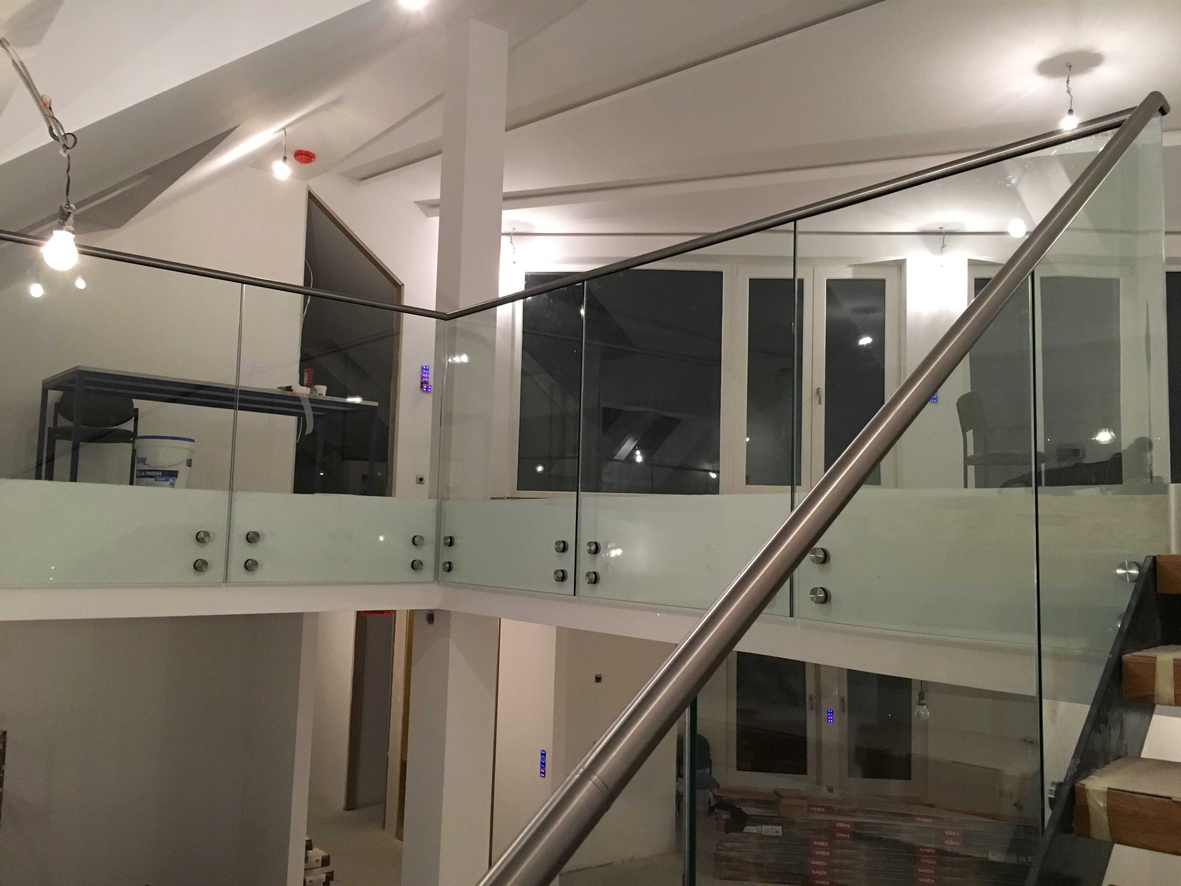 Balustrady stalowe, aluminiowe oraz szklane i kute – Dla domu i firmy