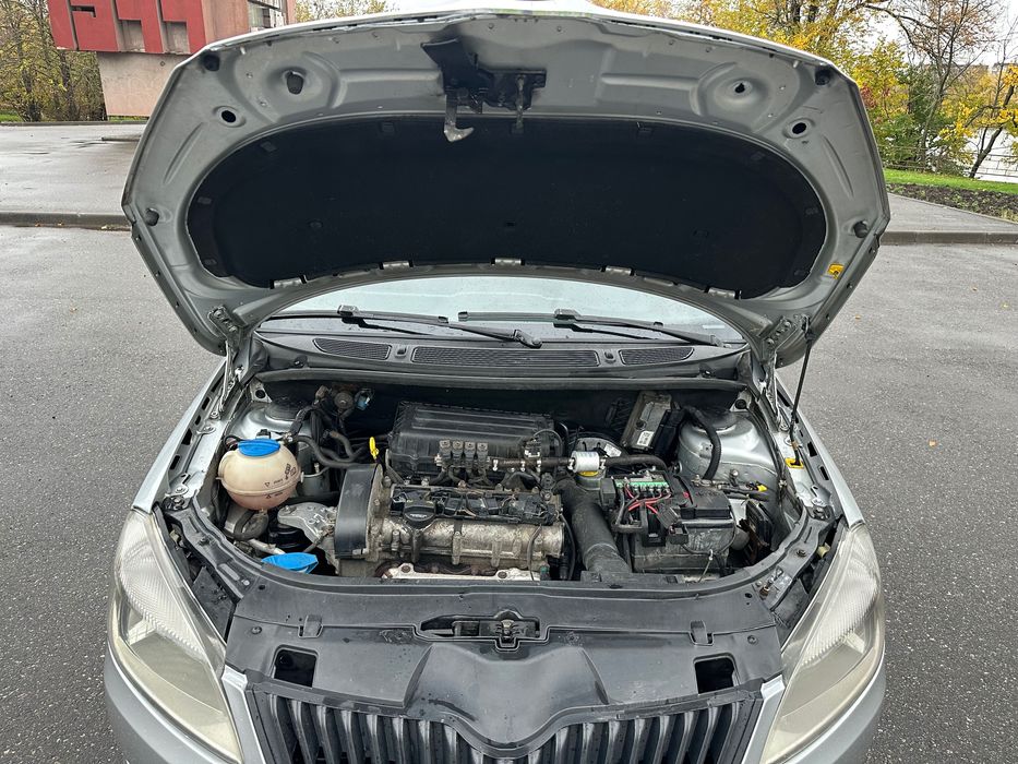 Продам Skoda Fabia 2014 1.4 gaz/benz