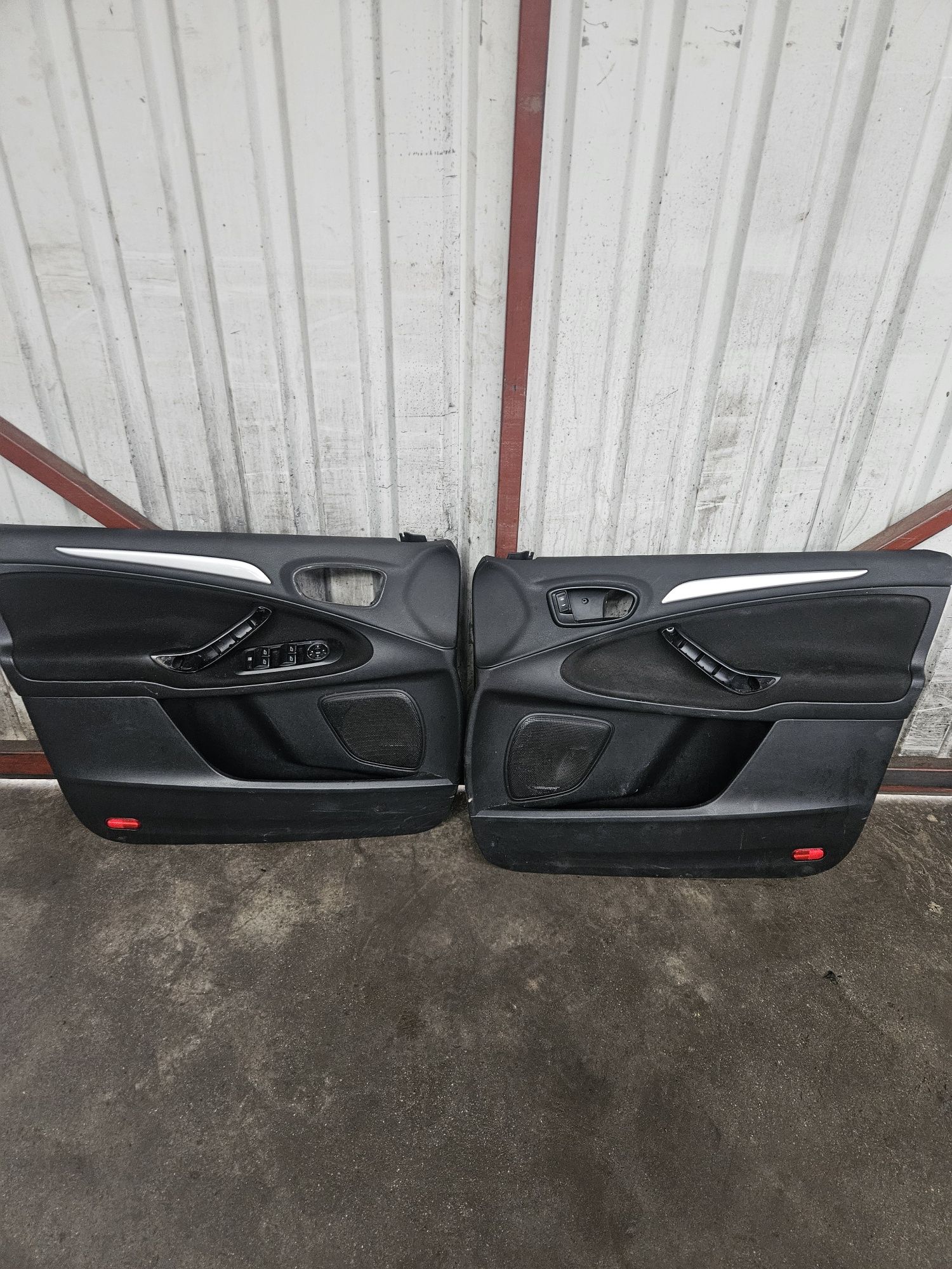 Boczki drzwi przód Ford S-Max Mk1 lift