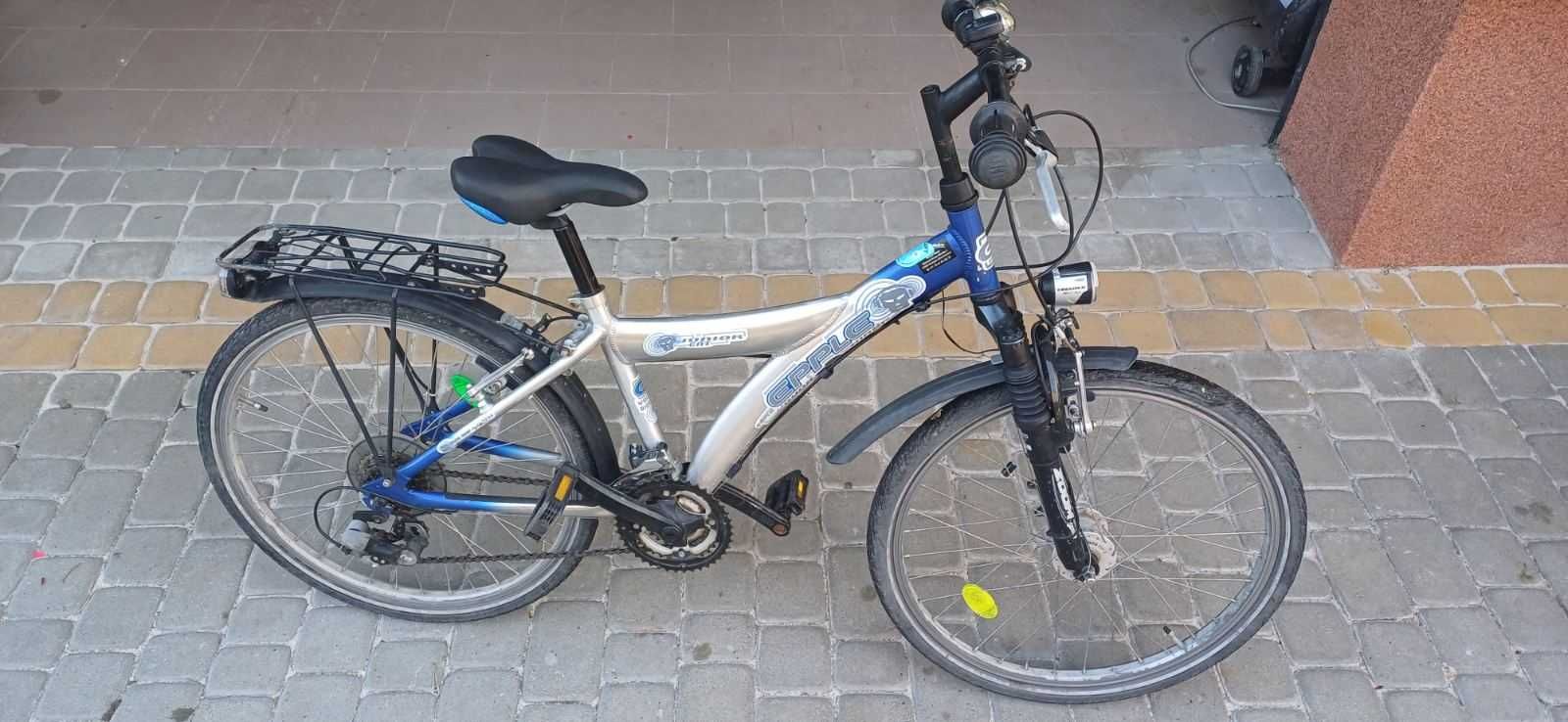 Велосипеди з алюмінієвою рамою з колесами 24"  на Shimano