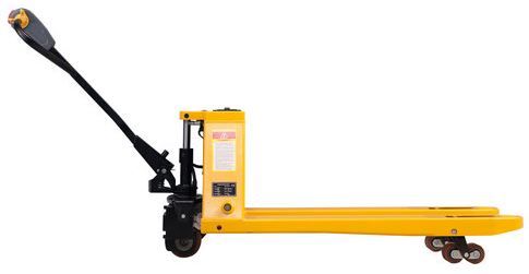 Porta-paletes eléctrico capac. 1500 kg bateria 24V 20Ah. AP28
