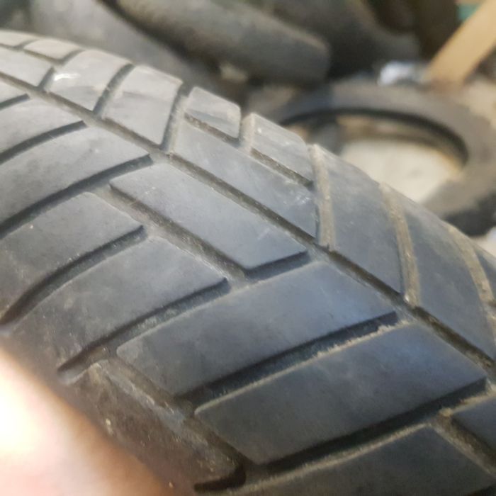 Opona motocyklowa przod przednia 90/90-21  metzeler