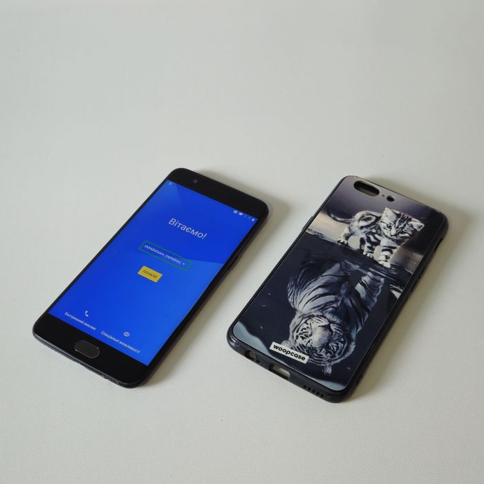 Телефон OnePlus 5 A5000