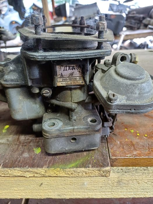 Продам карбюратор на ваз 2101-2107 азон,вебер.