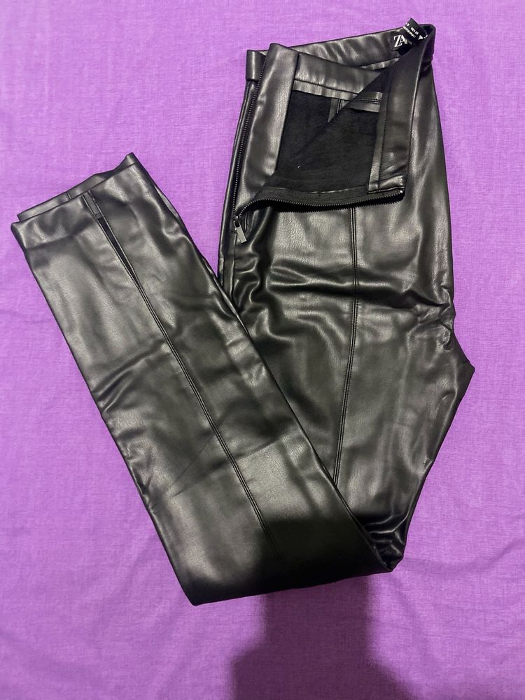 Брюки эко кожа мягкая zara