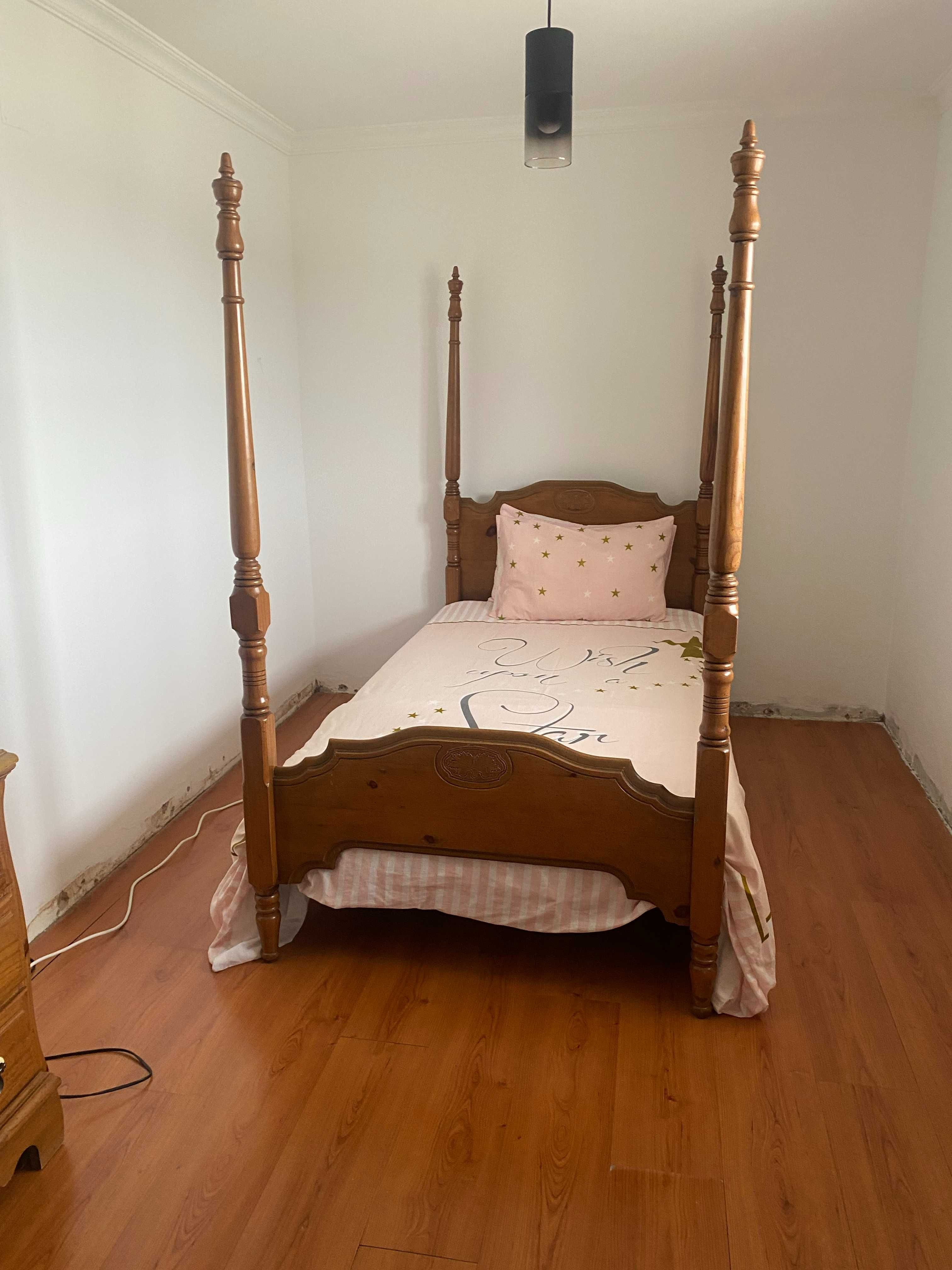 Cama de solteiro com colchão