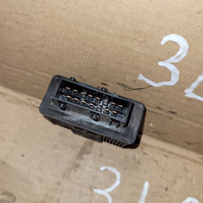 Przekaźnik pompy paliwa BITRON citroen C2 C3 peugeot 1.4HDI 2004r