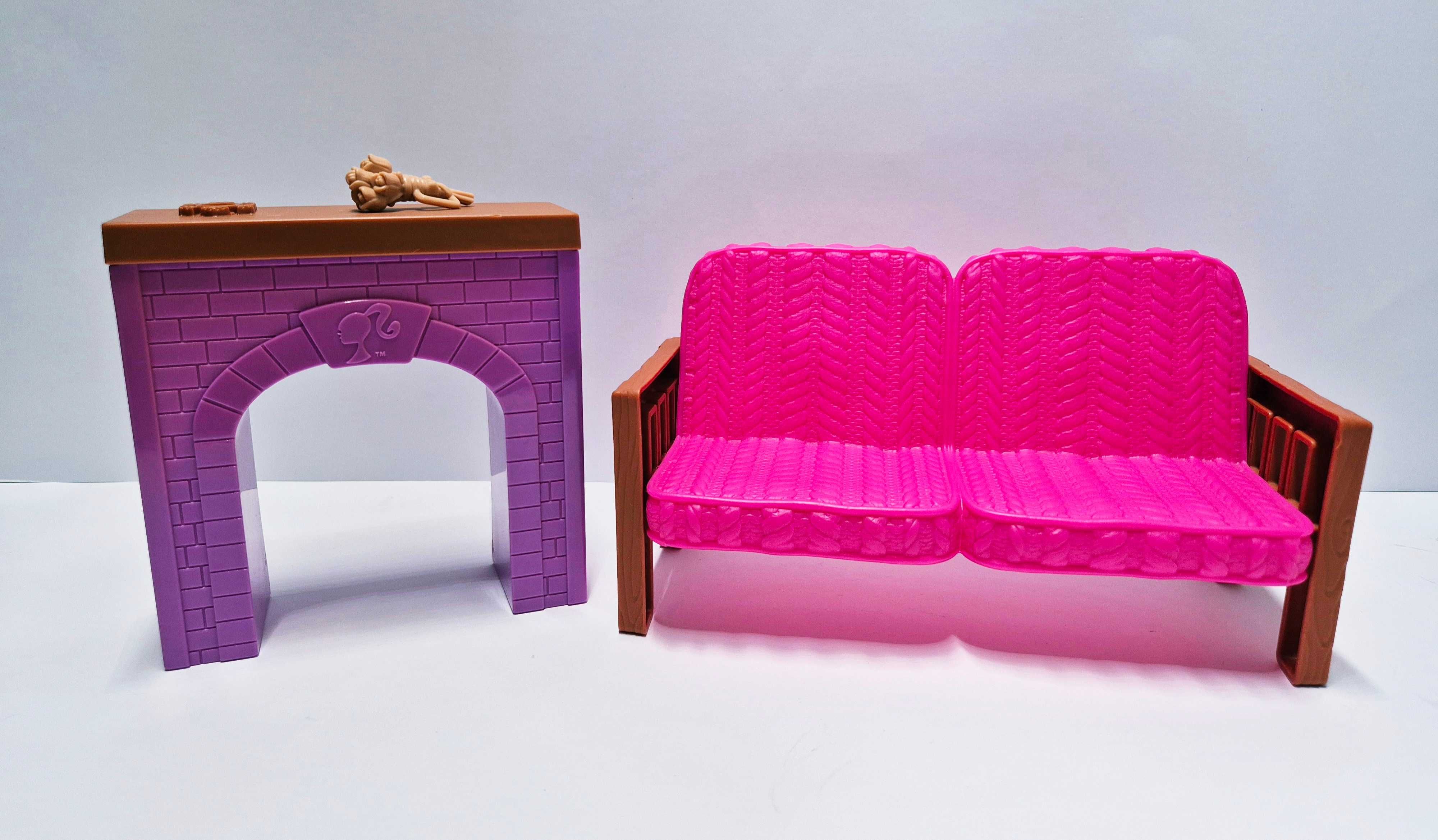 Barbie Zestaw mebli do salonu sofa, stół, krzesło, kominek, aneks