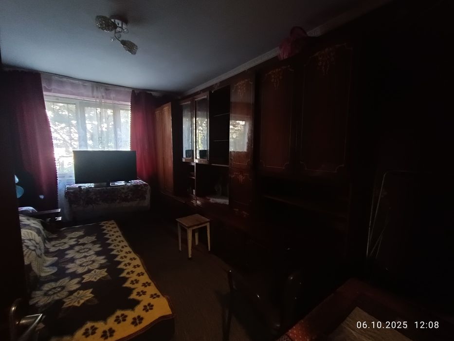 В Продажу  2- кімн  1 поверх