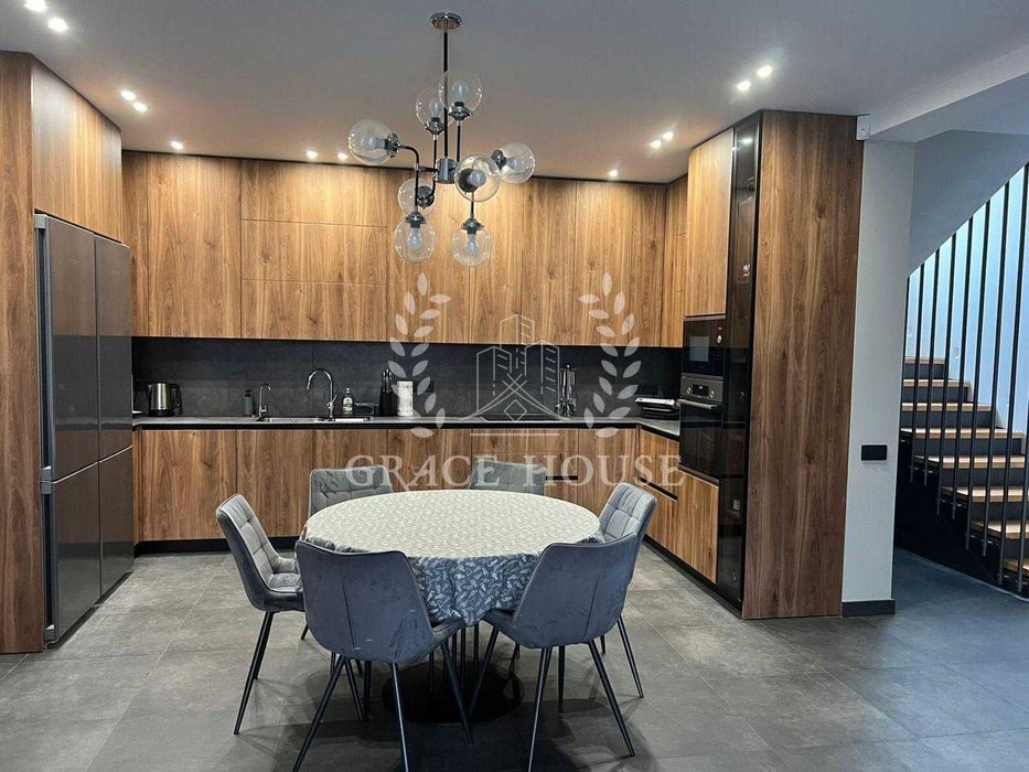 Продажа нового дома 150м. кв. у Днепра Оболонь Богатырский Чернобылец