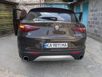 Alfa Romeo Stelvio жёлтые повороты фонари евро оранжевые