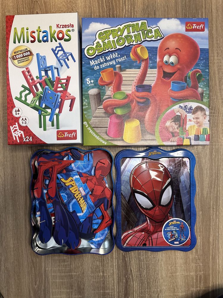 Sprytna osmiornica krzesla mistakos spoderman figurka skladana