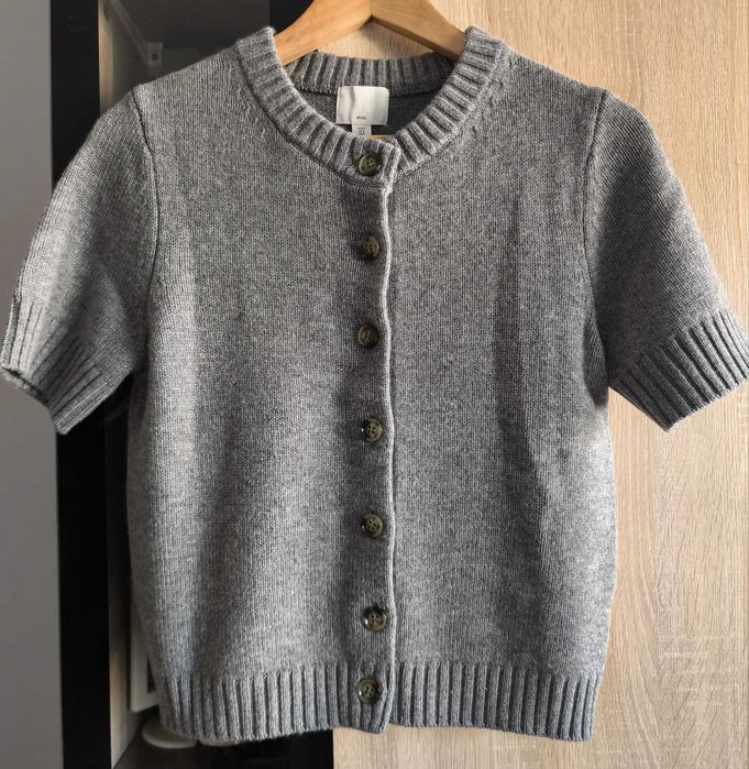 Szary wełniany top sweter z krótkim rękawem na guziki H&M Premium S