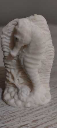 Konik morski figurka, statuetka biała