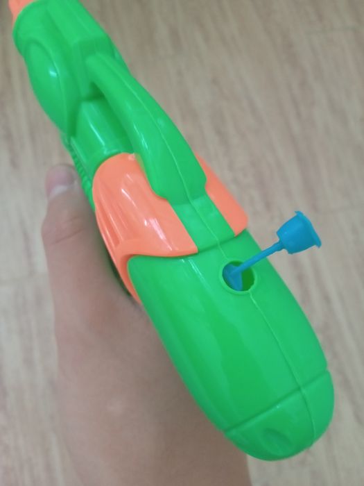 Водяной пистолет