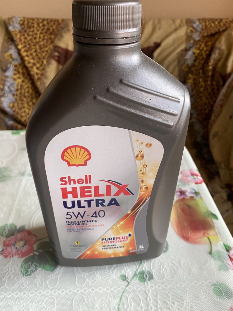 Моторна олива Shell Helix Ultra 5W-40