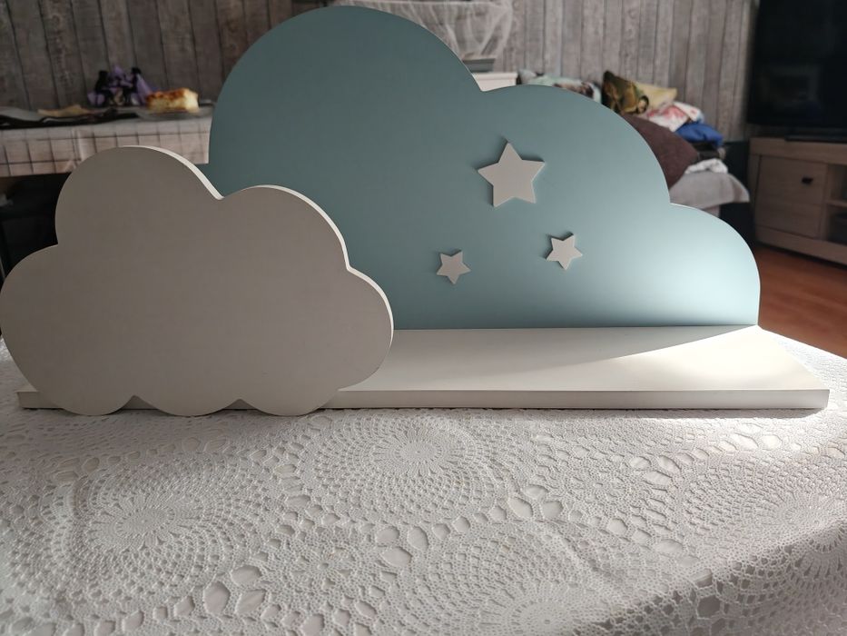 Półka do pokoju dziecięcego