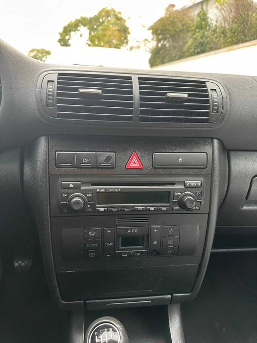 AUDI A3 1.6 Excelente estado