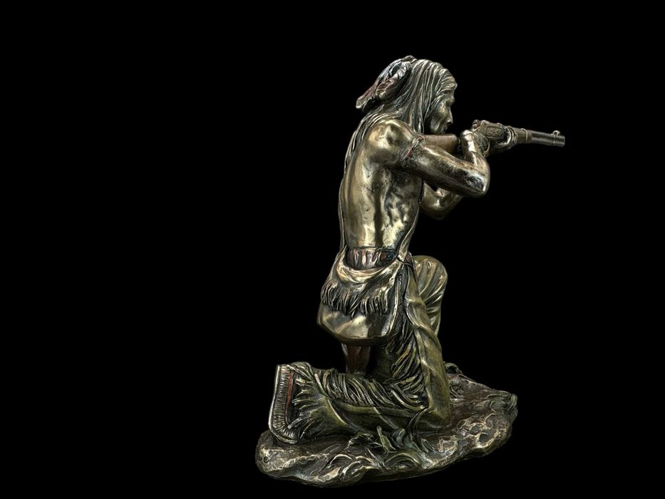 Indiański Wojownik Strzelający Ze Strzelby Veronese (Wu76629a4)