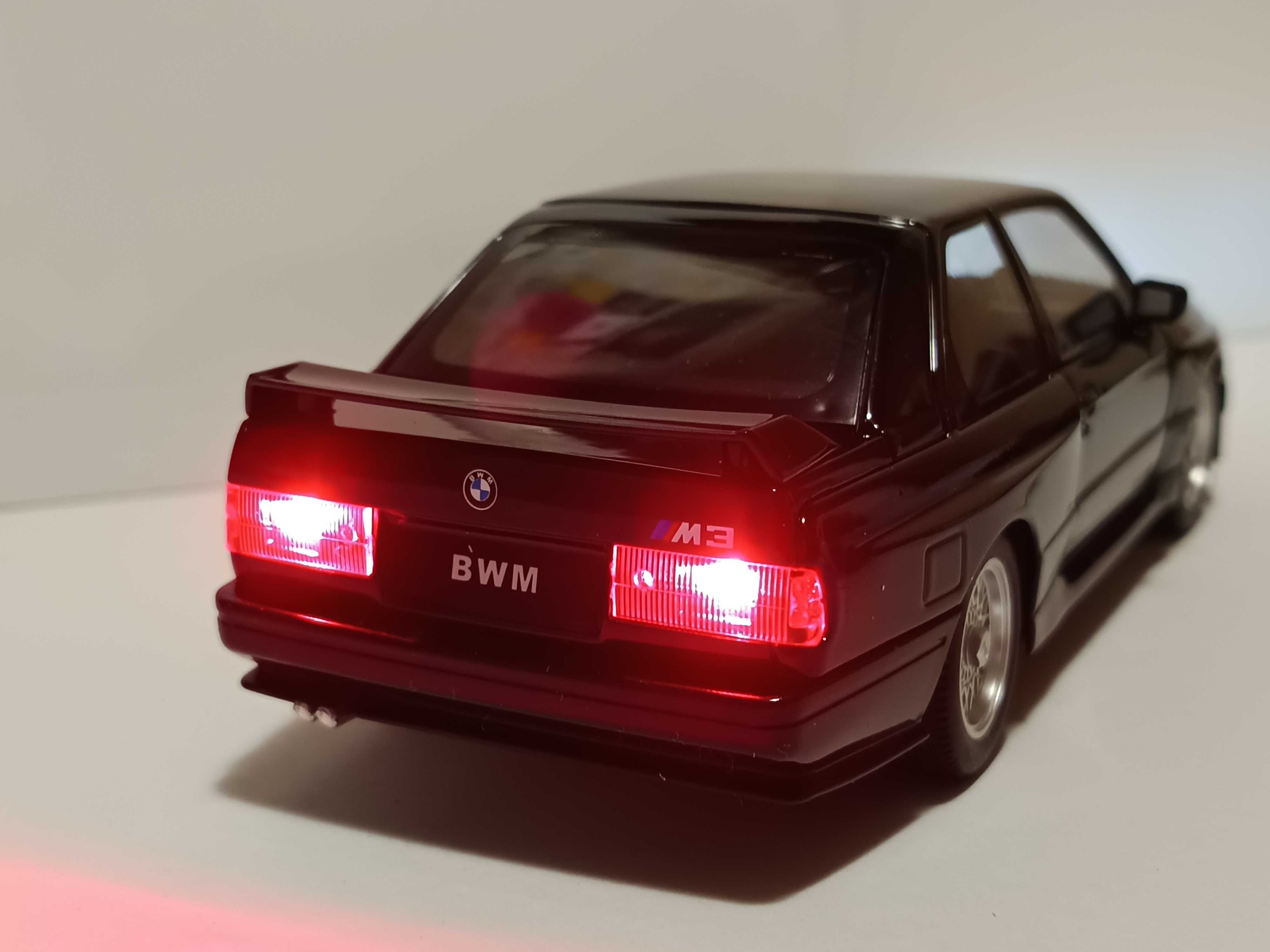 skala 1:24 1988 BMW M3 E30 Model samochód autko światła prezent