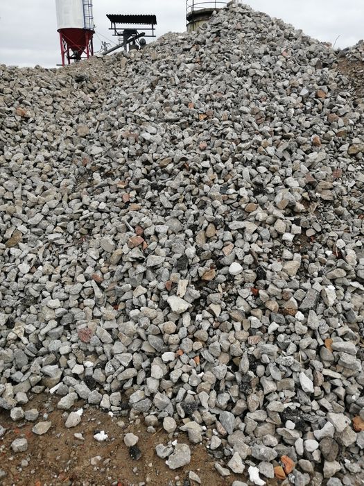 Piasek Żwir Tłuczeń Betonowy ceglany kamienny pospółka żużel