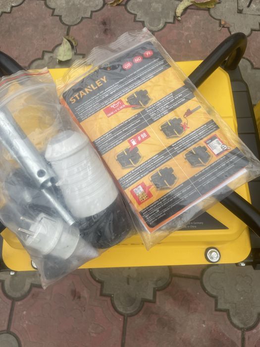 Бензиновий інверторний електрогенератор Stanley SIG 2000-1 (2 кВт)