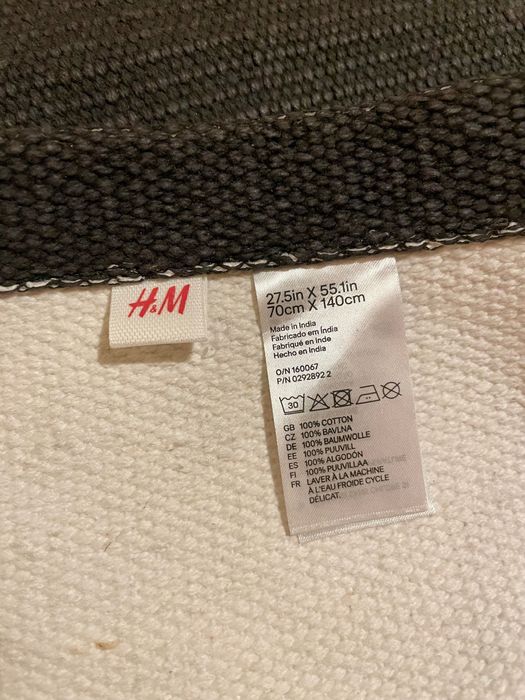 Tapete quarto criança/ adolescente H&M 100% algodão