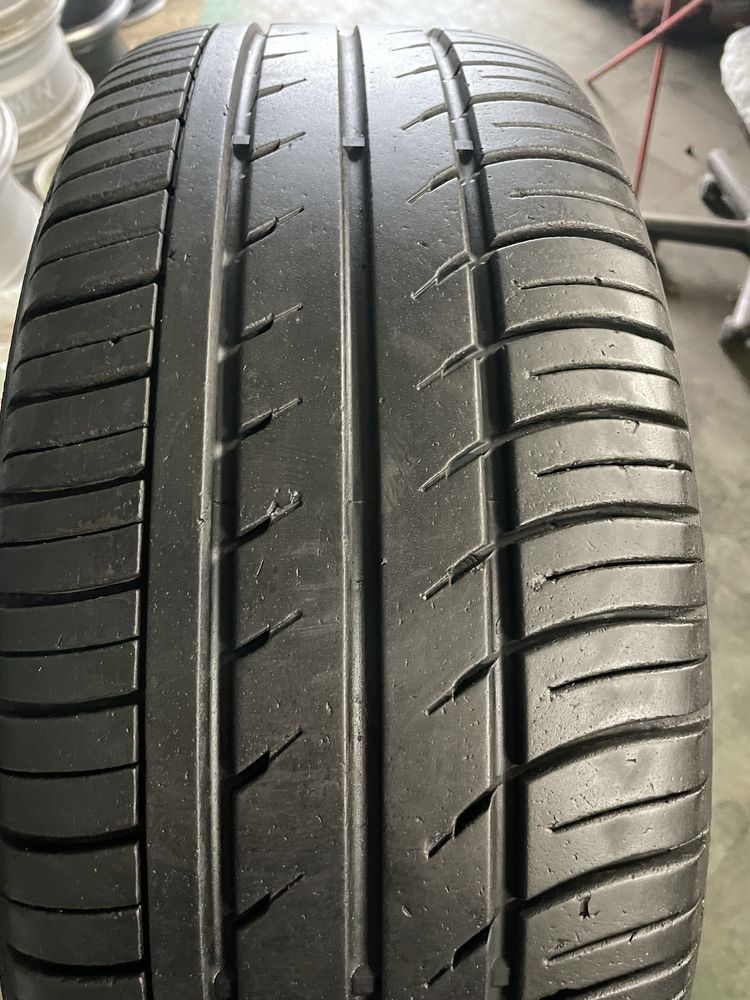 215 60 R16 две пары летних шин Belhina