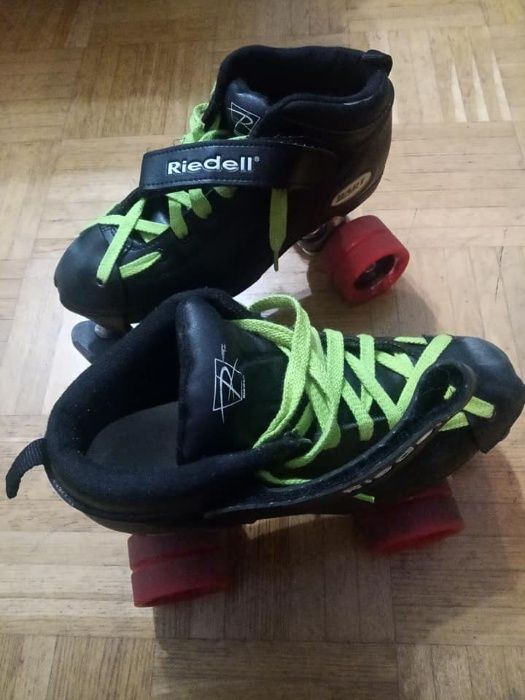 Patins da marca Riedell